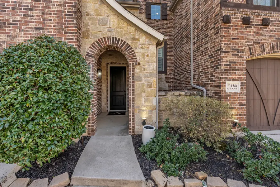 1244 Grant Avenue, Lantana, TX 76226 - #3