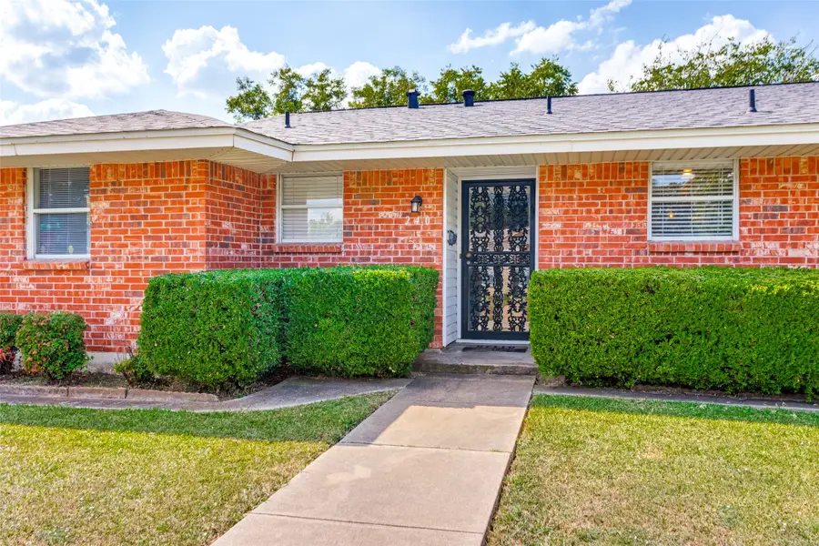 648 Oak Street, Burleson, TX 76028 - #3