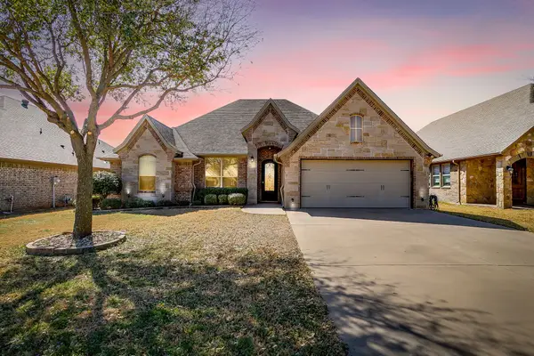 3303 Ferry Boat Lane, Granbury, TX 76049