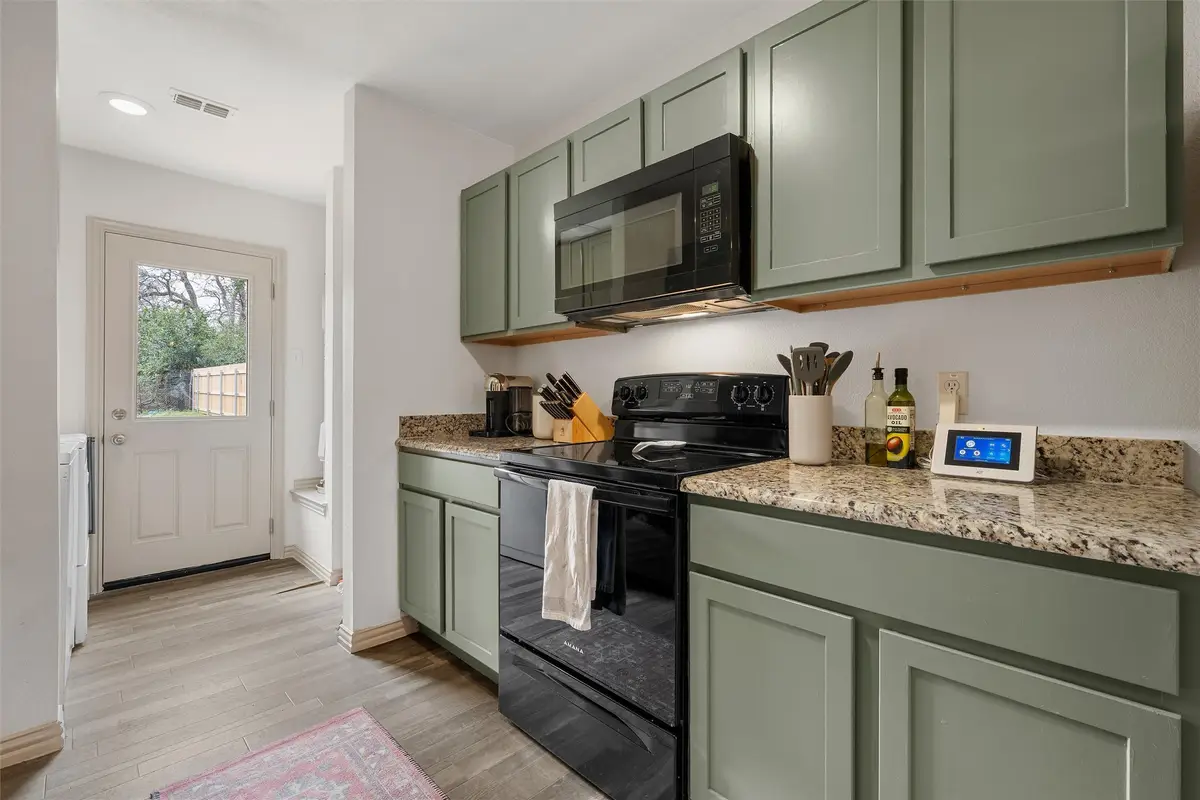 1124 N 13th Street, Waco, TX 76707 - #1