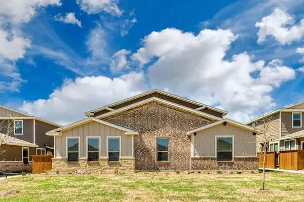 701-703-705-707 Harvest Moon Drive, Venus, TX 76084