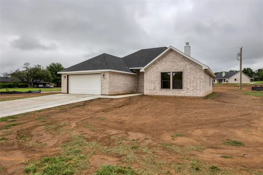 1607 W College Street, Jacksboro, TX 76458 - #2