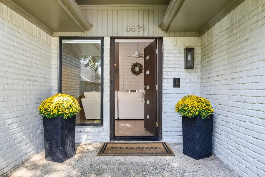 6639 Clearhaven Circle, Dallas, TX 75248 - #3