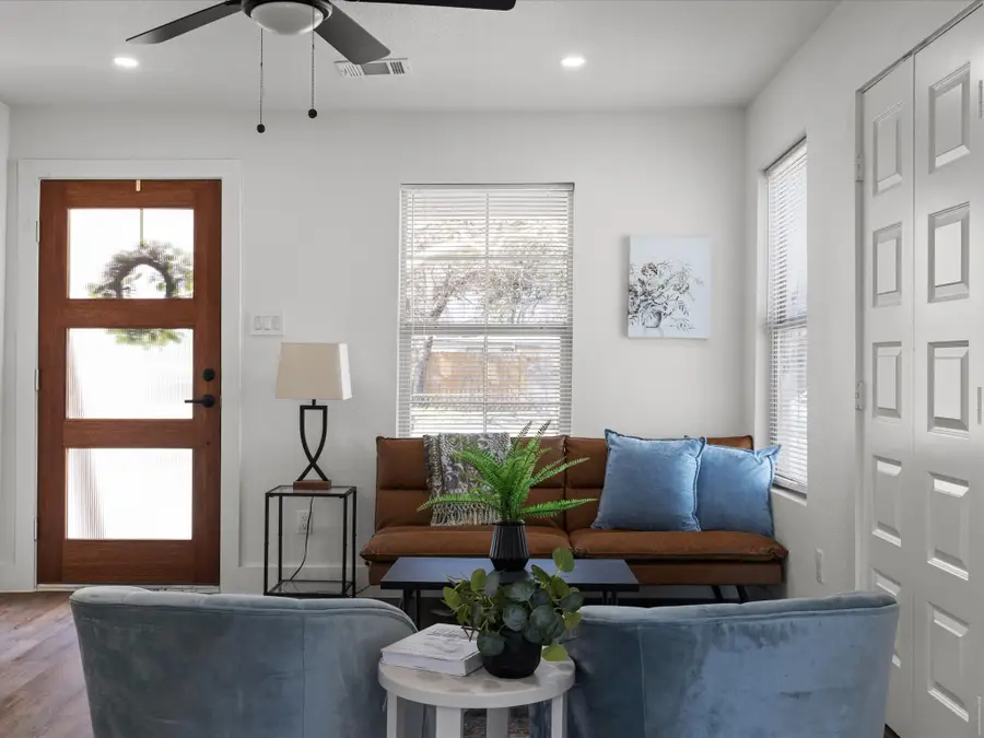 609 S Ayers Avenue, Fort Worth, TX 76103 - #3