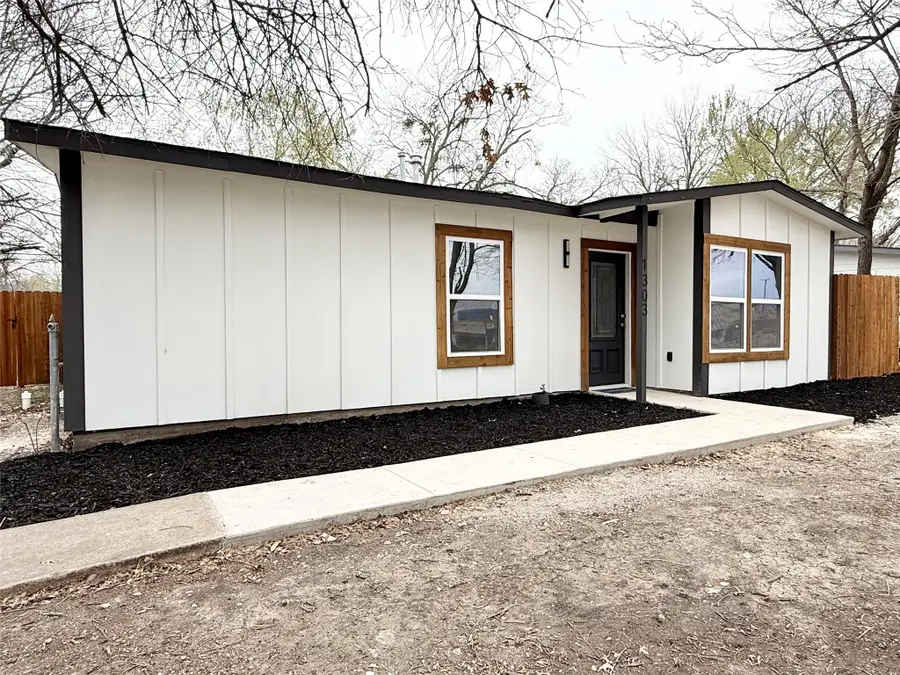 1303 N Galloway Avenue, Mesquite, TX 75149 - #2