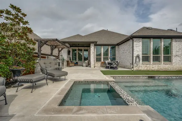 805 Haverford Lane, Lantana, TX 76226