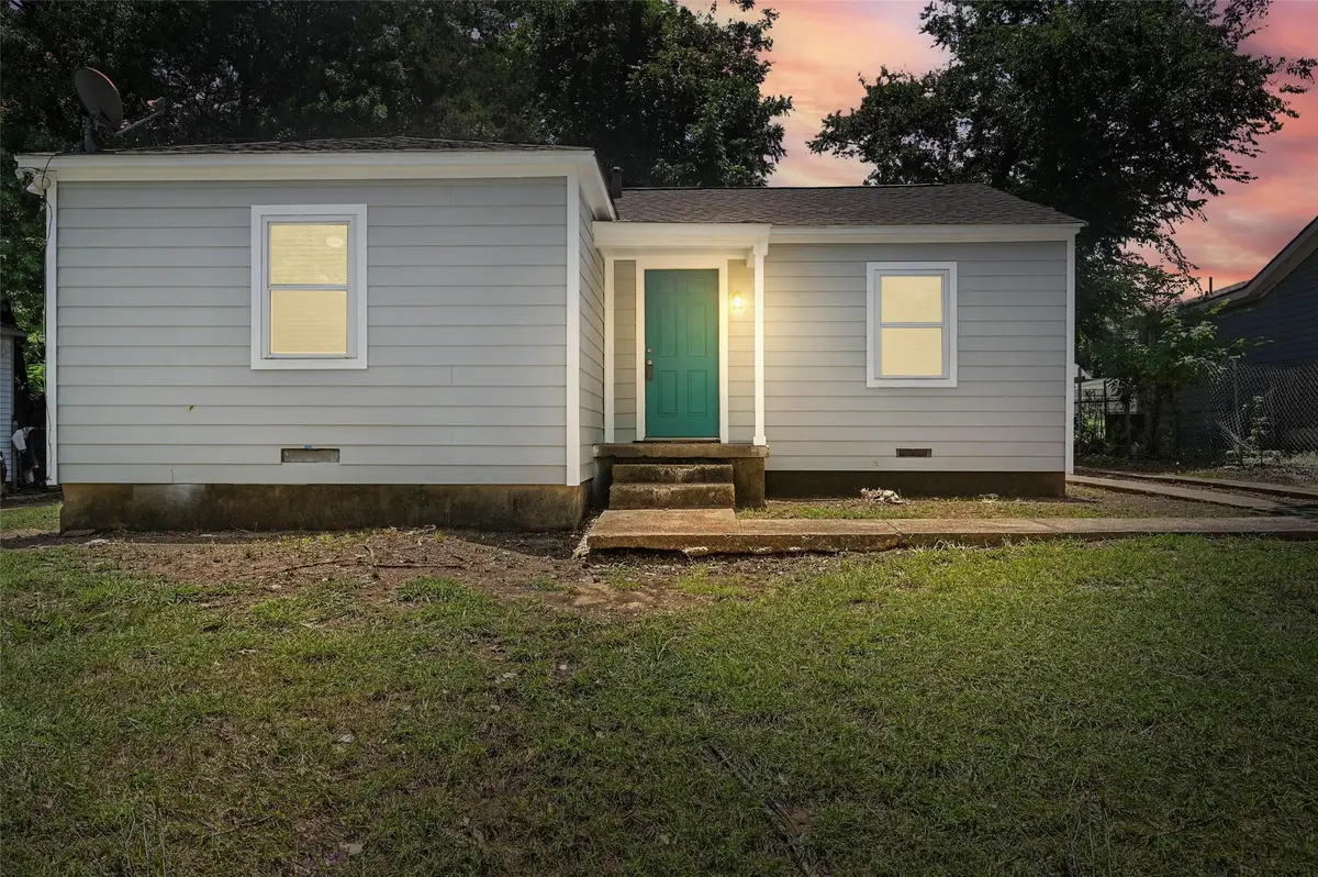 3465 Kellogg Avenue, Dallas, TX 75216 - #1