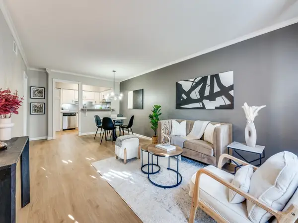 5212 Fleetwood Oaks Avenue #202, Dallas, TX 75235