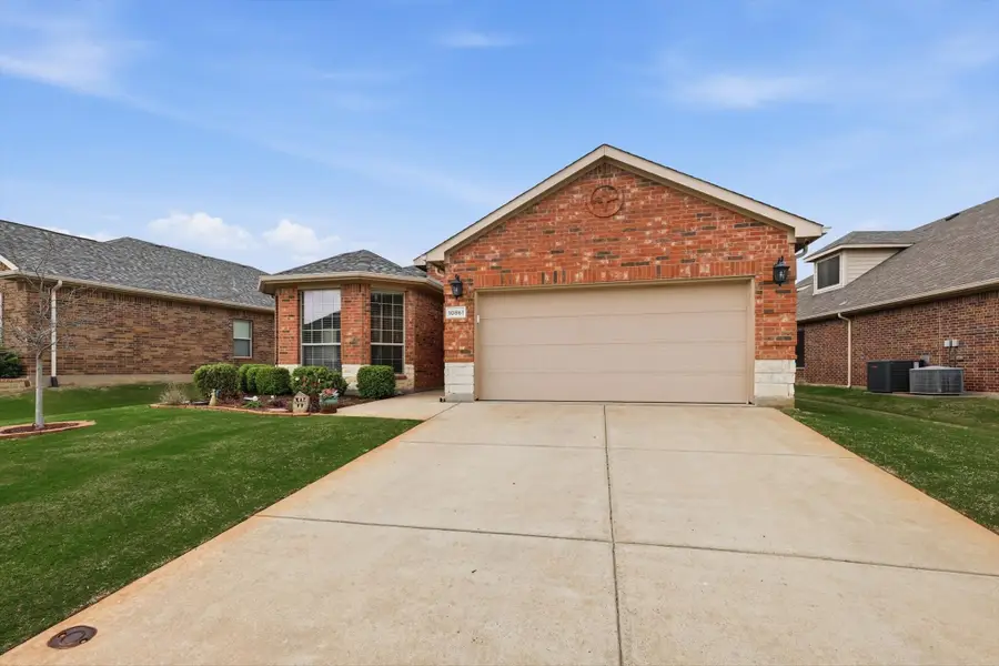 10861 Irish Glen Trail, Fort Worth, TX 76052 - #2