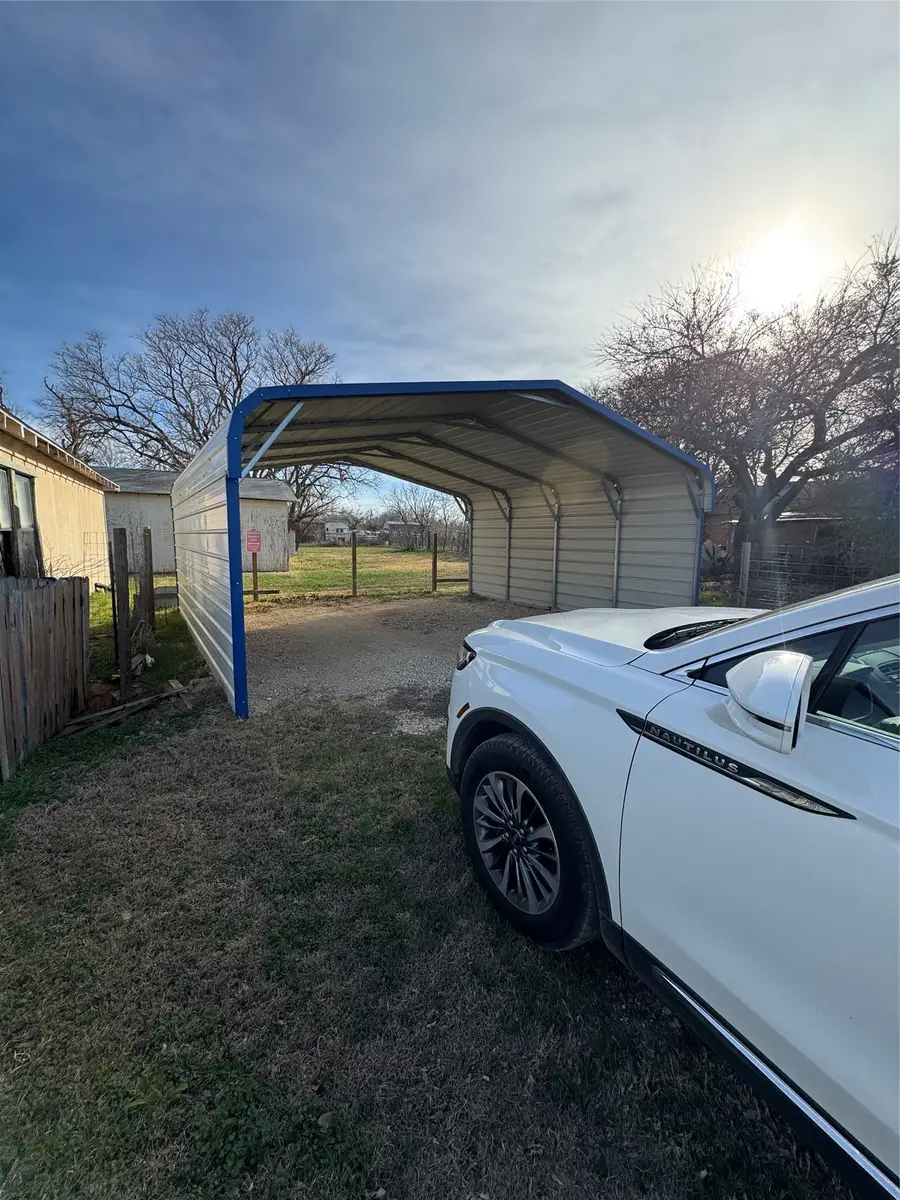 698 E Goeth Street, Lueders, TX 79533 - #2