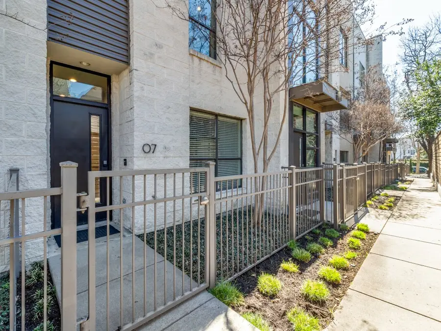 4111 Newton Avenue #7, Dallas, TX 75219 - #2