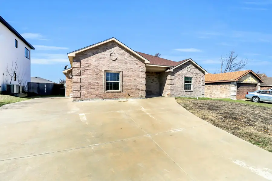 2923 E Pepperidge Drive, Lancaster, TX 75134 - #2