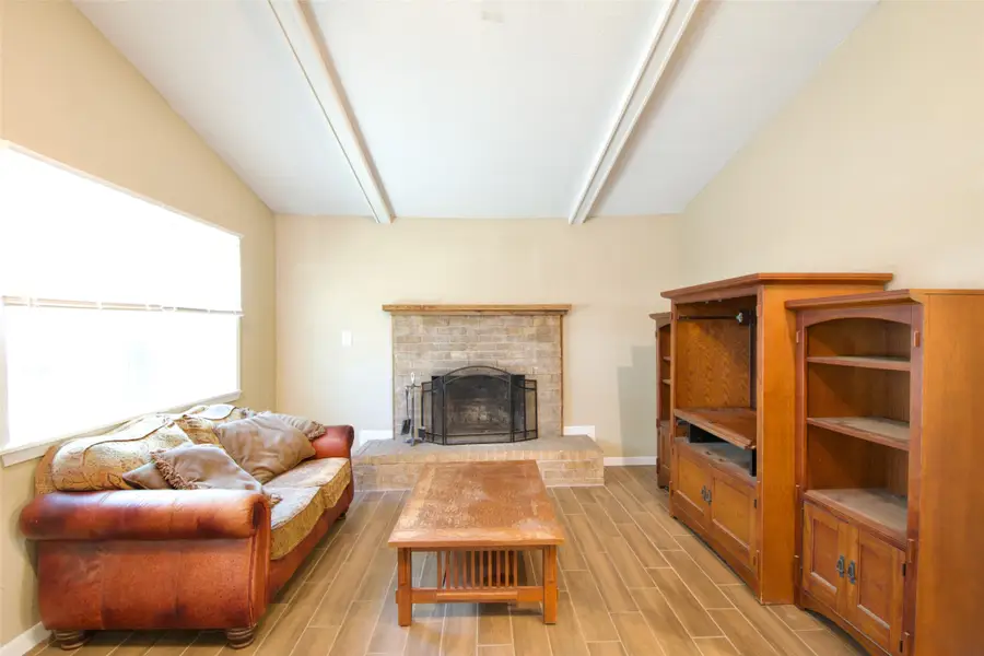 717 N 4th Avenue, Teague, TX 75860 - #3