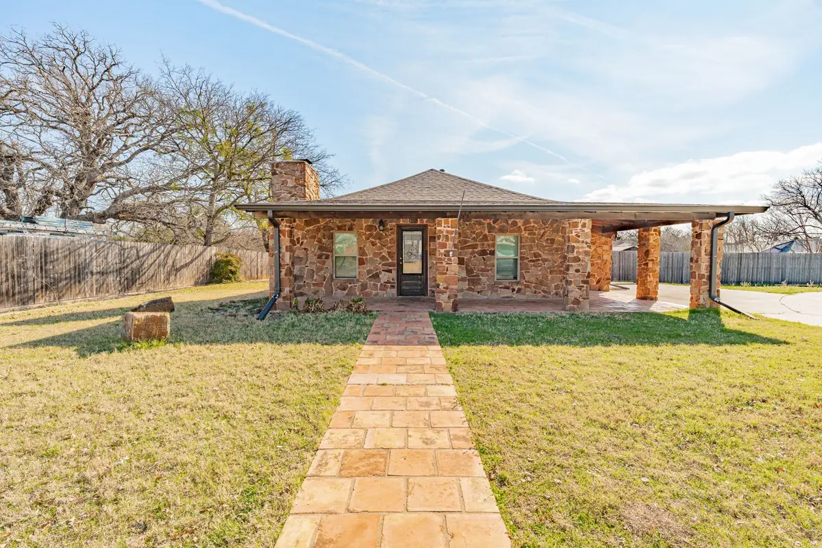 405 S Hannaford Street, Granbury, TX 76048 - #1