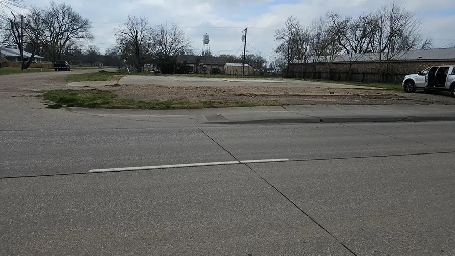 210 NE 2nd Street, Kerens, TX 75144 - #3