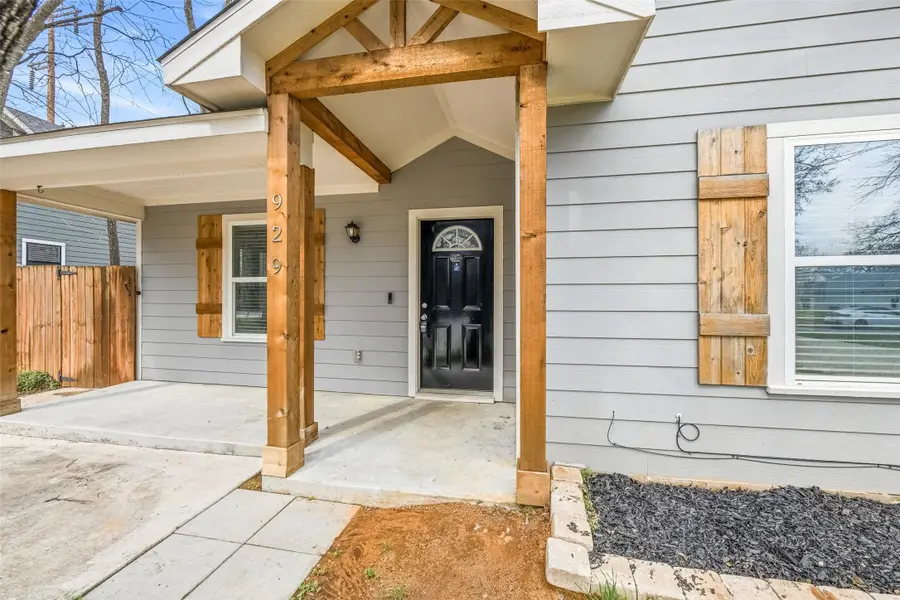 929 W Collins Street, Denison, TX 75020 - #2