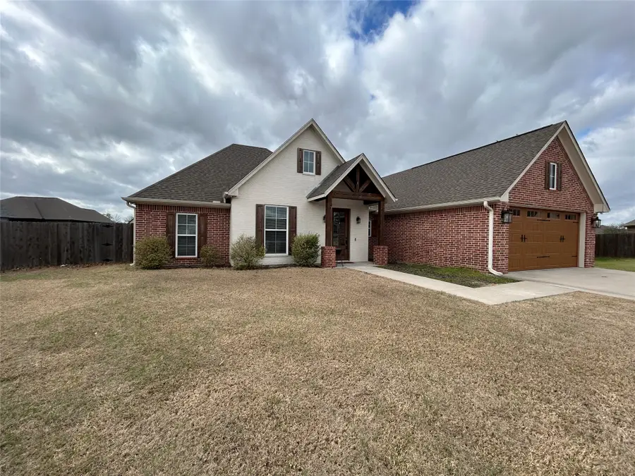 404 Cody Circle N, Sulphur Springs, TX 75482 - #2