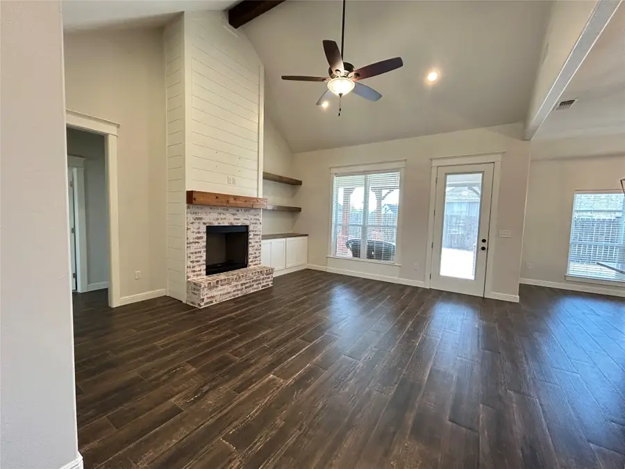 404 Cody Circle N, Sulphur Springs, TX 75482 - #3