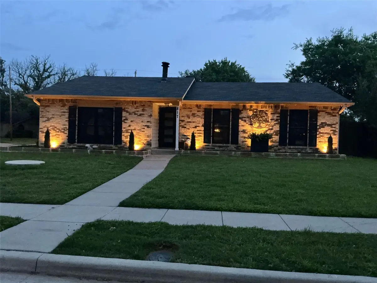817 Oakland Street, Grand Prairie, TX 75052 - #1