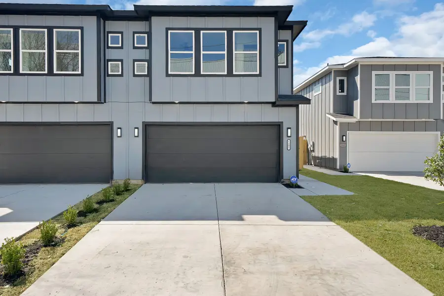 1405 Barry Avenue, Dallas, TX 75223 - #2