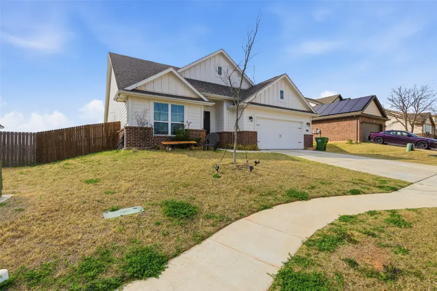 801 Taliaferro Trail, Springtown, TX 76082 - #2