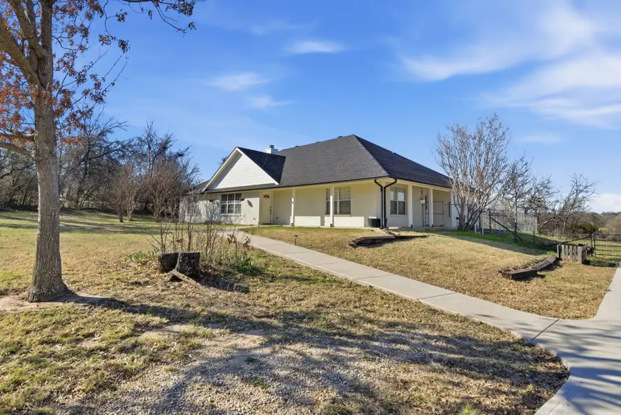 321 E Woody Creek Court, Springtown, TX 76082 - #2