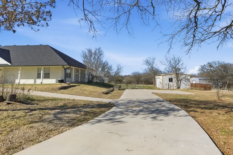 321 E Woody Creek Court, Springtown, TX 76082 - #3