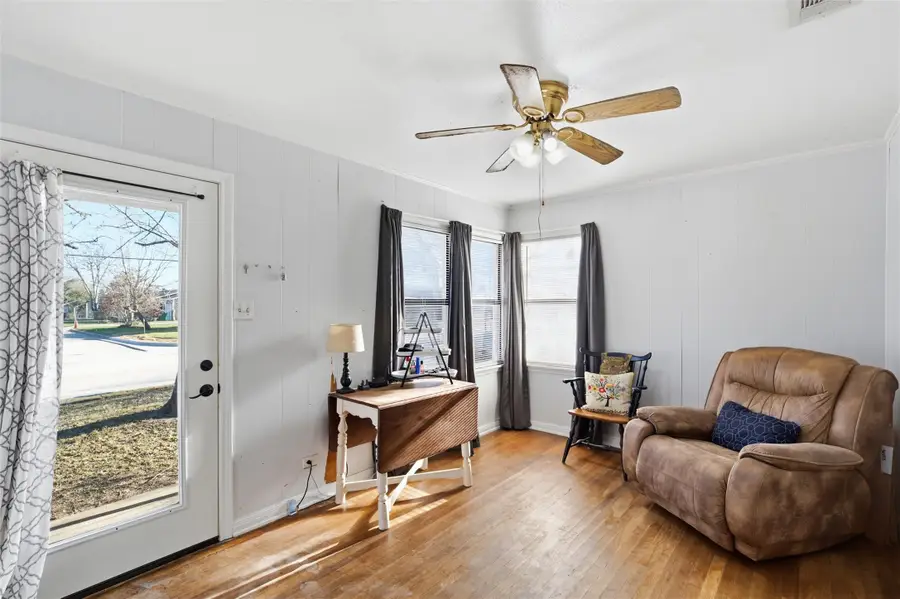 1503 W 10th Street, McGregor, TX 76657 - #2