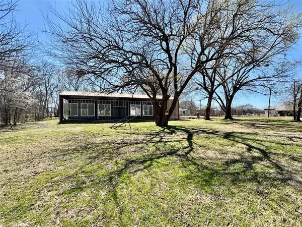 5252 E Fm 1396, Telephone, TX 75488