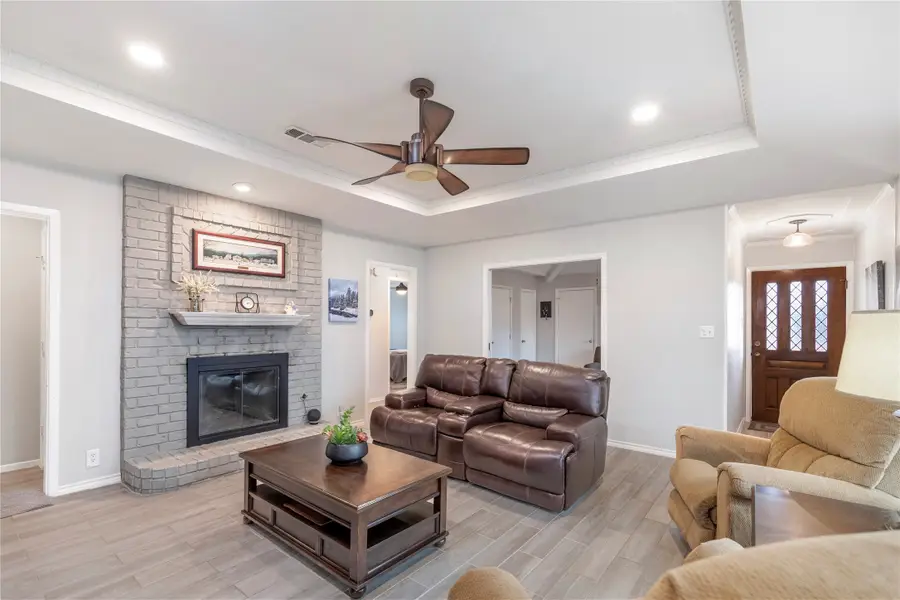 417 Sunnybrook Court, Bedford, TX 76021 - #3