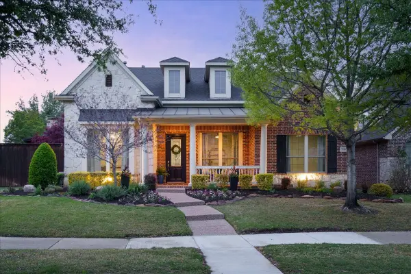 636 Duke Saxony Drive, Lewisville, TX 75056