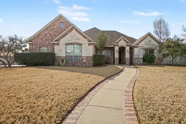 1361 Shallowbend Drive, Midlothian, TX 76065