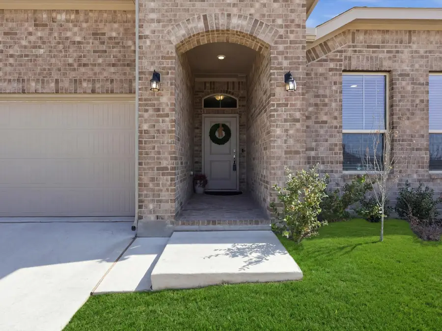 16032 Farringdon Way, Justin Roanoke, TX 76247 - #3