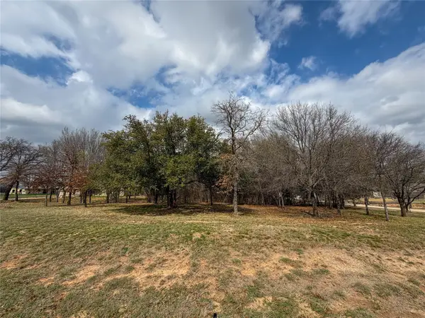 1120 Paradise Parkway, Poolville, TX 76487
