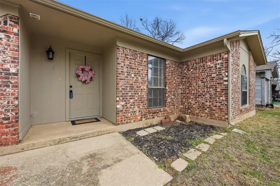 629 Chambers Street, Denton, TX 76205 - #2