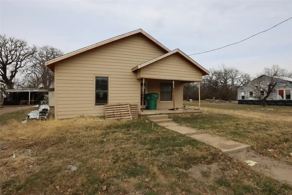 1207 W Main Street, Eastland, TX 76448 - #1