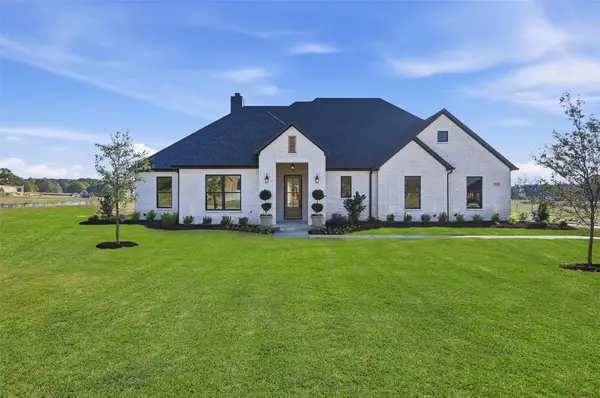 2008 Forest Bridge Drive, Azle, TX 76020