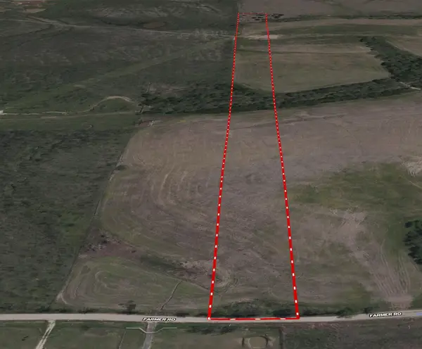 511 Farmer Road, Ennis, TX 75119