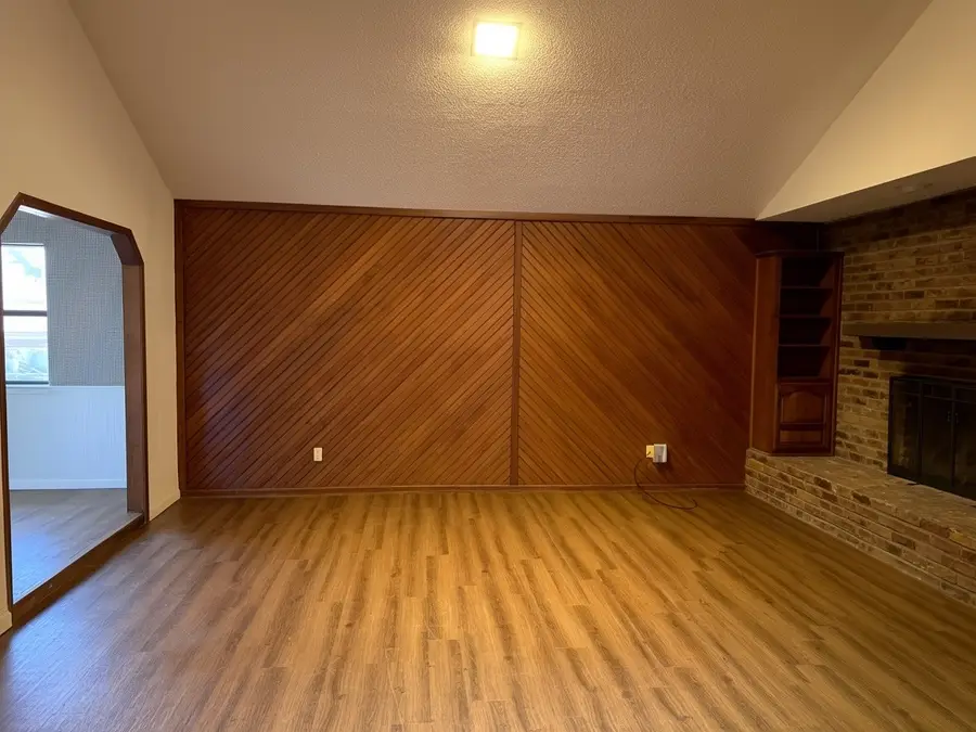 112 Patricia Drive, Hewitt, TX 76643 - #3