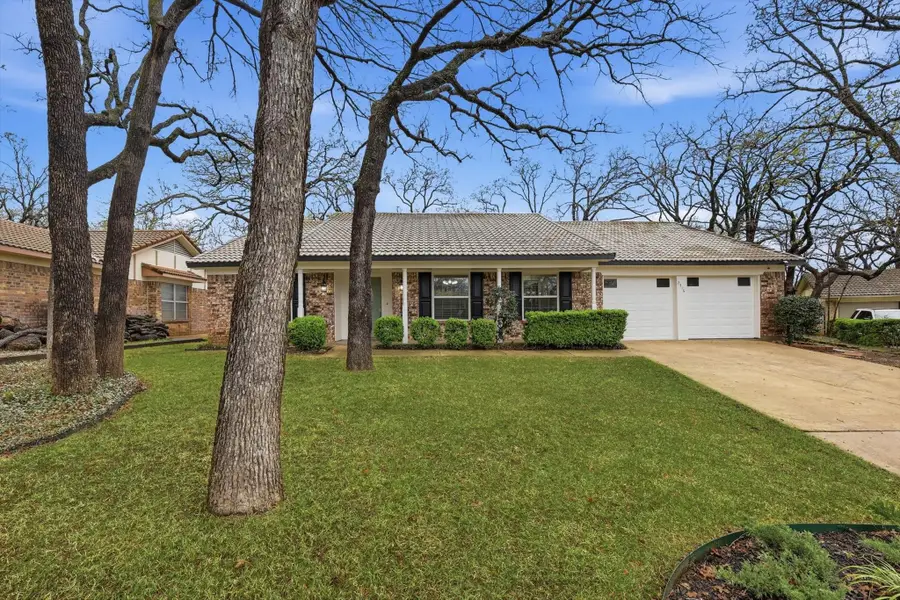 2316 S Pleasant Forest Street, Arlington, TX 76015 - #2