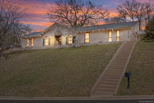 1033 Wedgewood Drive, Woodway, TX 76712