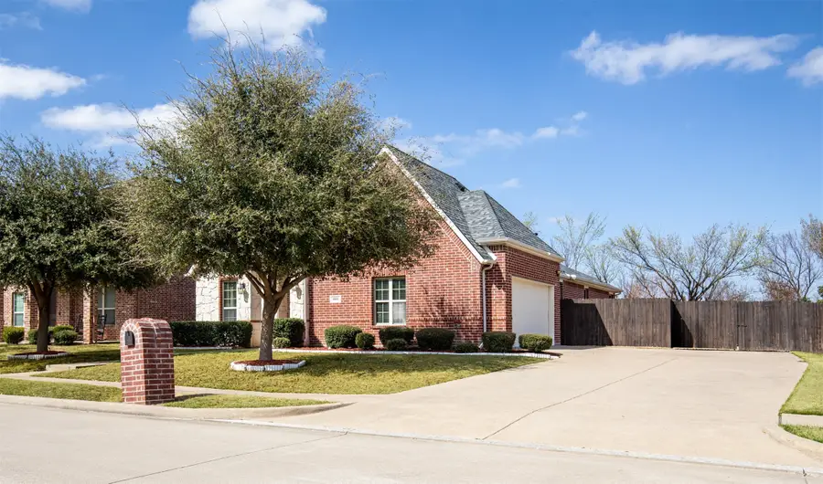 621 Seminole Trail, Murphy, TX 75094 - #2