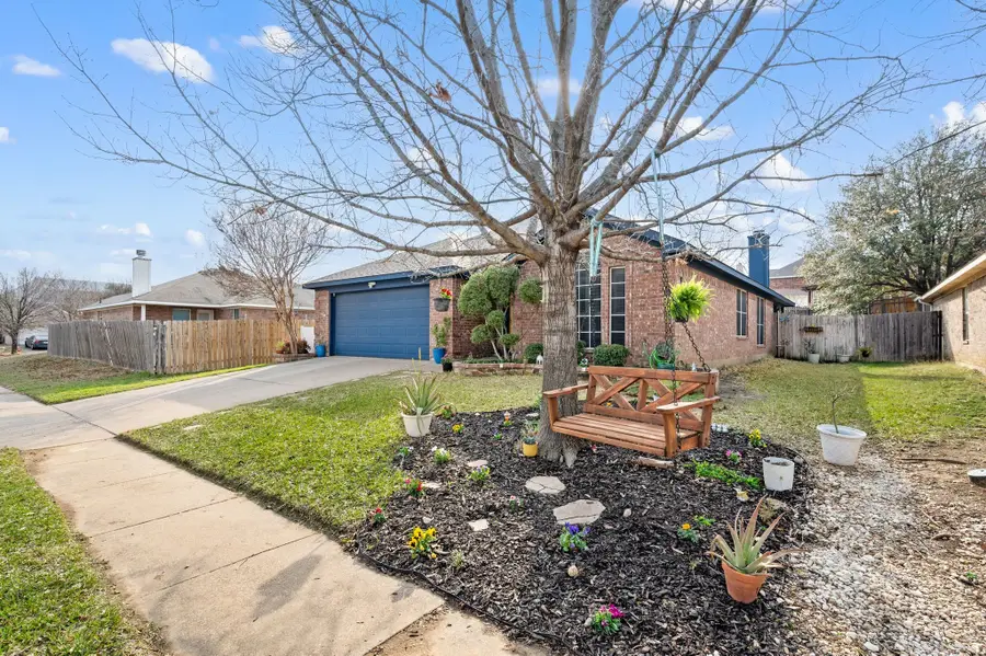 609 Oak Hollow Trail, Saginaw, TX 76179 - #3