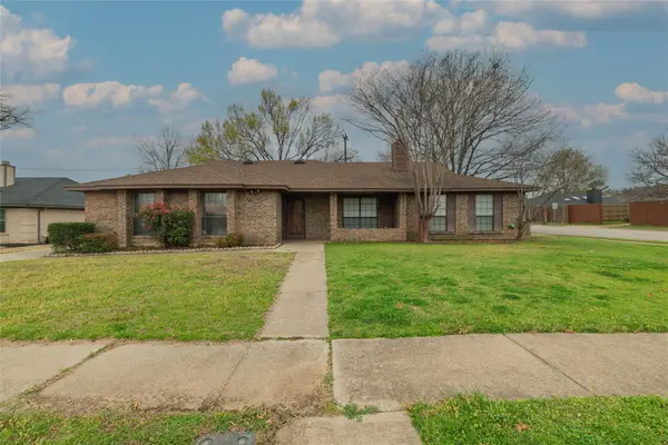 2600 Dalewood Court, Bedford, TX 76022