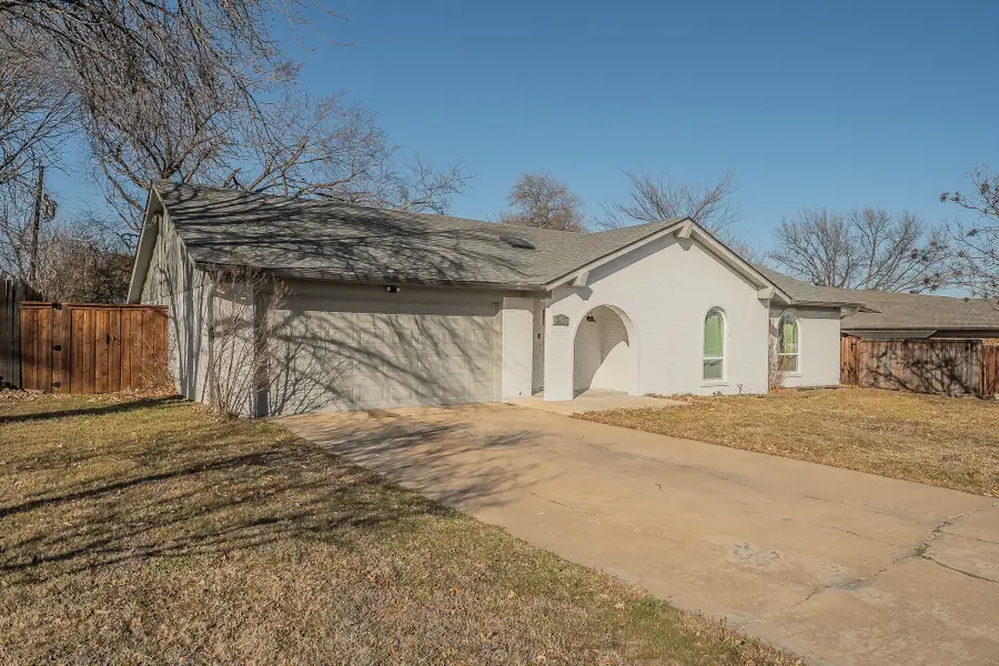 8417 Main Street, North Richland Hills, TX 76182 - #3