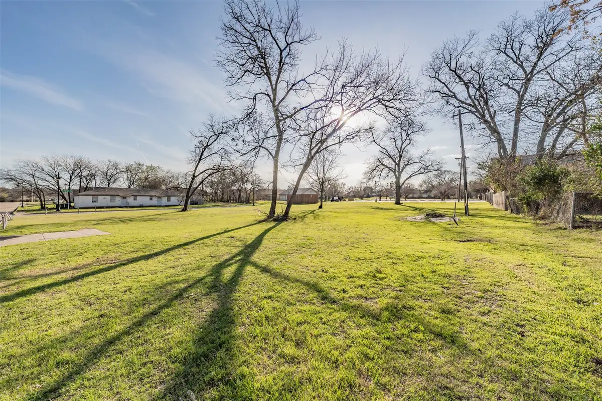 1054 Bransford Street, Fort Worth, TX 76104 - #1