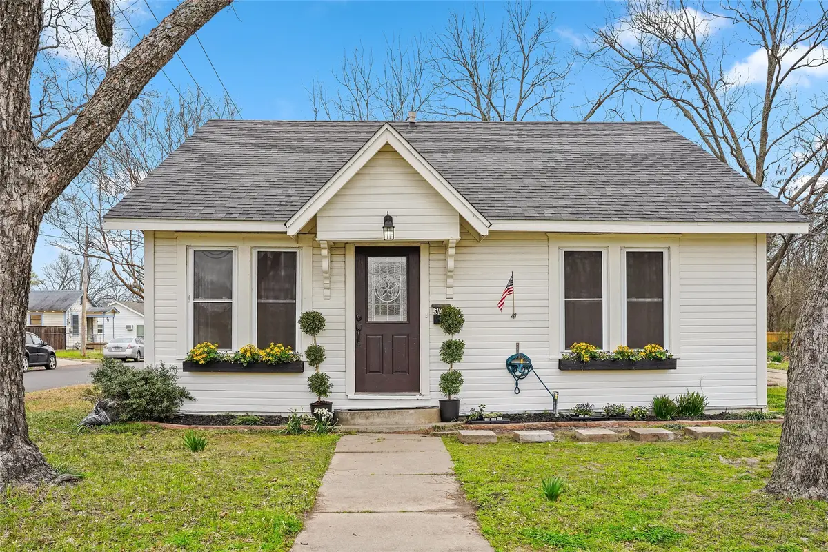 304 Texas Street, Sulphur Springs, TX 75482 - #1