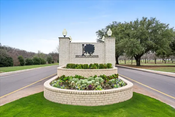 2161 E Landings North, Granbury, TX 76049
