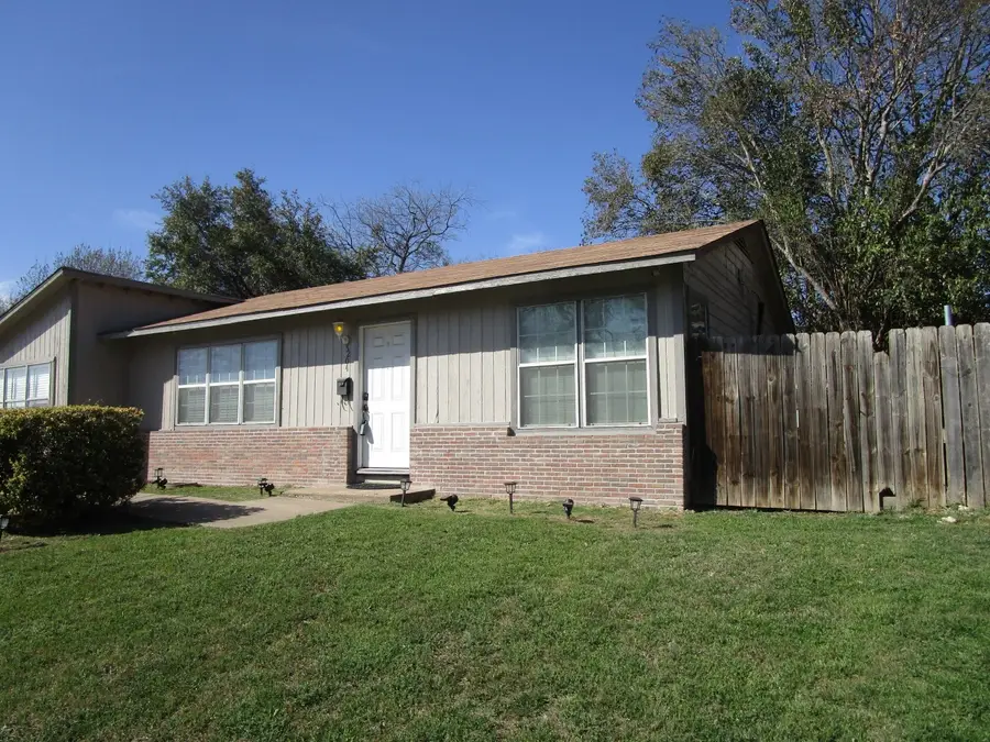 5204 Curzon Avenue, Fort Worth, TX 76107 - #2