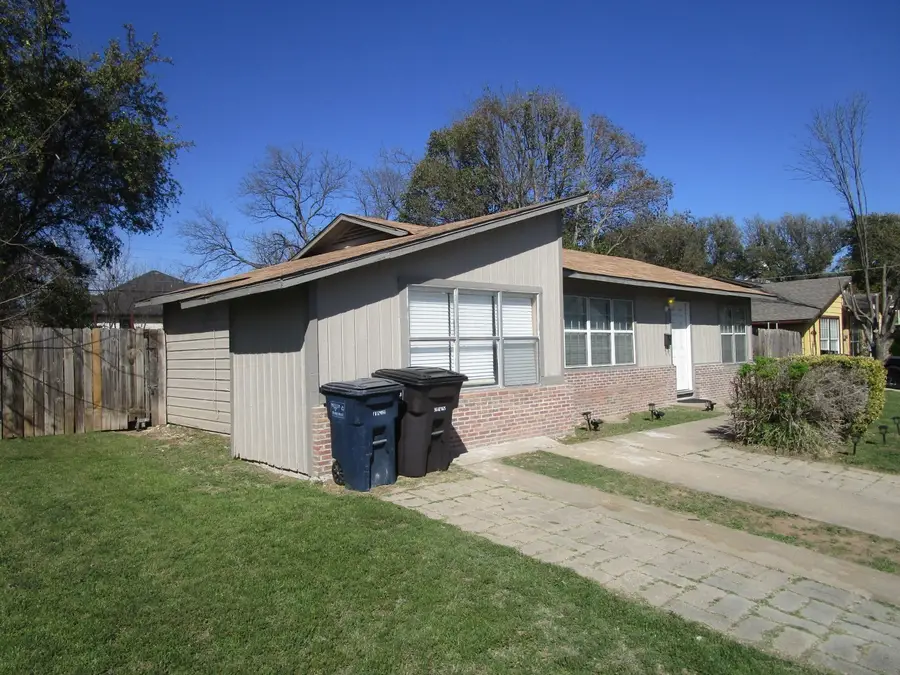5204 Curzon Avenue, Fort Worth, TX 76107 - #3